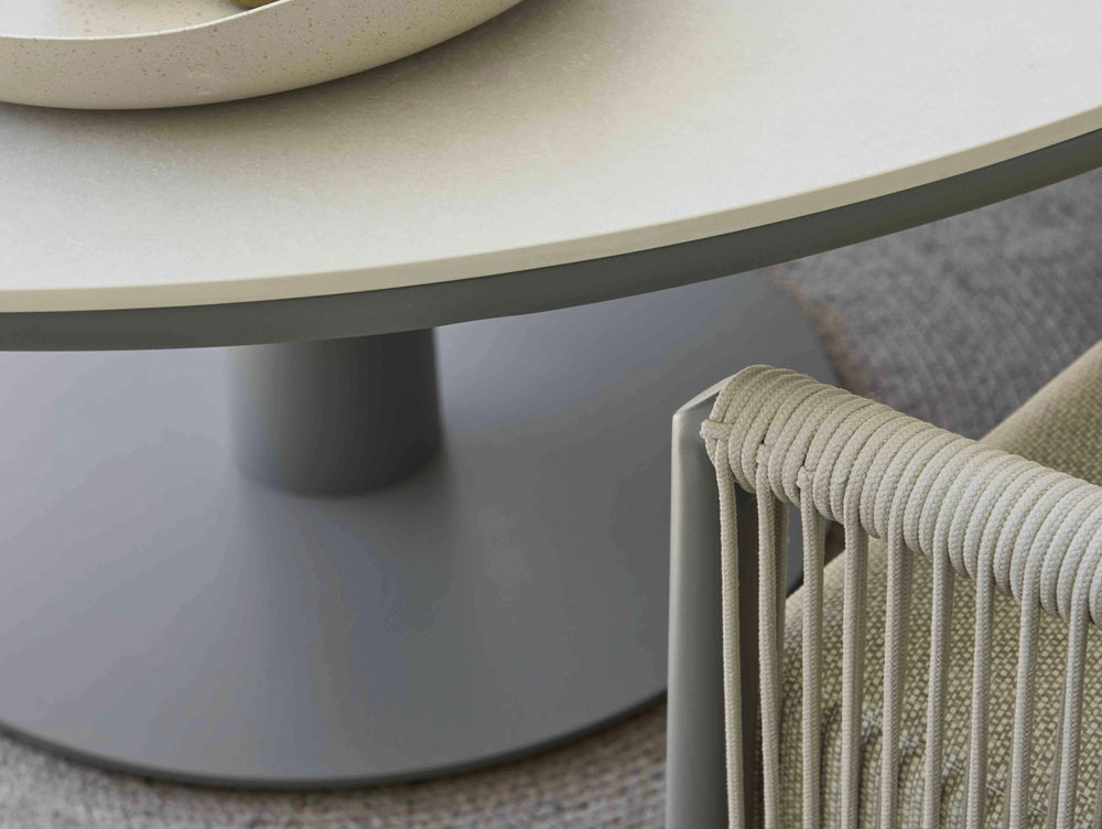 Apple Bee Bora Bora dining set met Melville tafel in Grey, sfeerbeeld