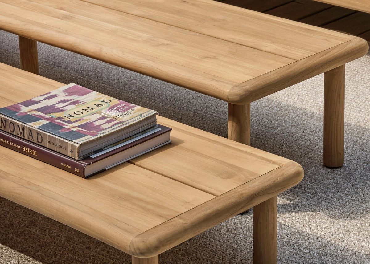 Detail teakhouten salontafel bij Apple Bee Grace lounge