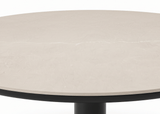 Detail van de Apple Bee Melville tafel in Black