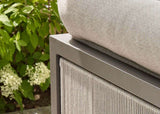 Detail van de Apple Bee Santorini Rope loungeset met taupe kussen en robuuste aluminium frame.