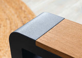 Detail van het frame van de Belito Lotte Loungeset Hoekbank met antraciet aluminium en houten afwerking.
