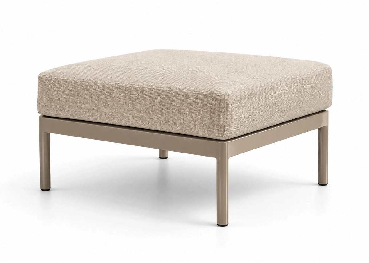Apple Bee Pulau hocker voetenbank Champagne met rope & Vongole Biculair® wicker en Sand BEE WETT® kussen
