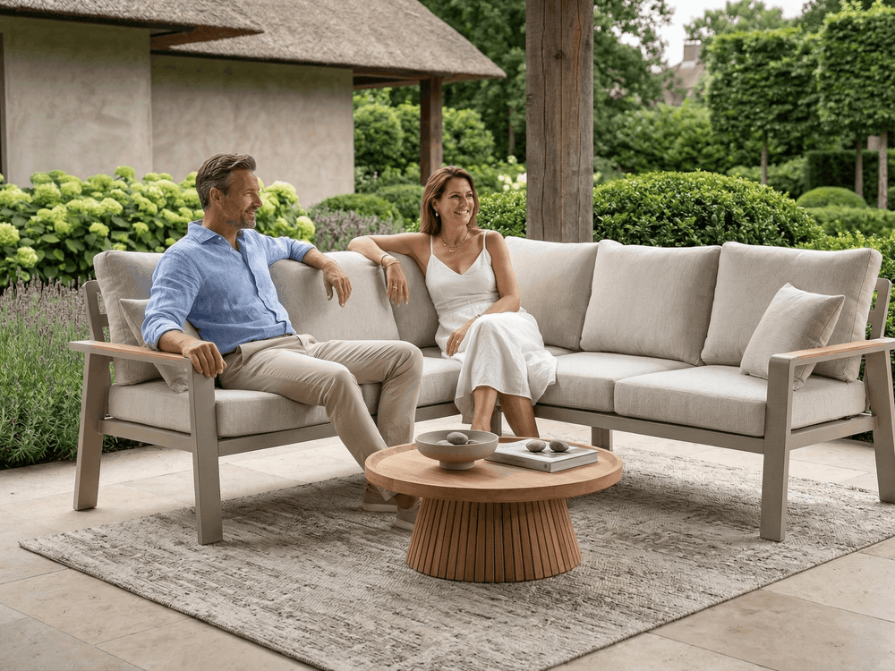 Loungeset sfeerbeeld in de tuin